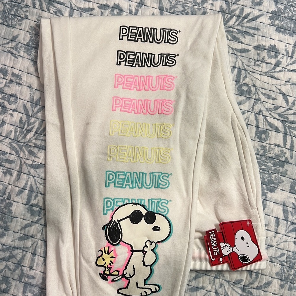 🐾 Snoopy Sweatpants
